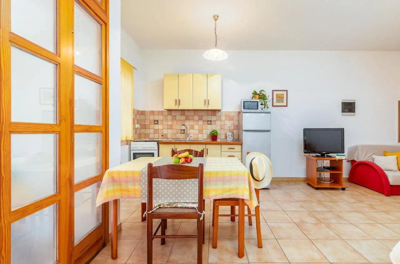 Studio Apartment Luana Fažana